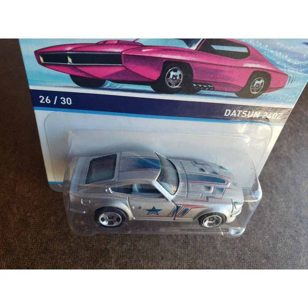 2014 Hot Wheels DATSUN 240Z Spectrafrost Silver COOL CLASSICS 26/30 1:64 RSW MOC